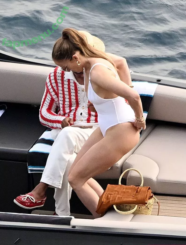 Jennifer Lopez nude photo #3332 (JLo / jennifer_jlo / jenniferlopez)
