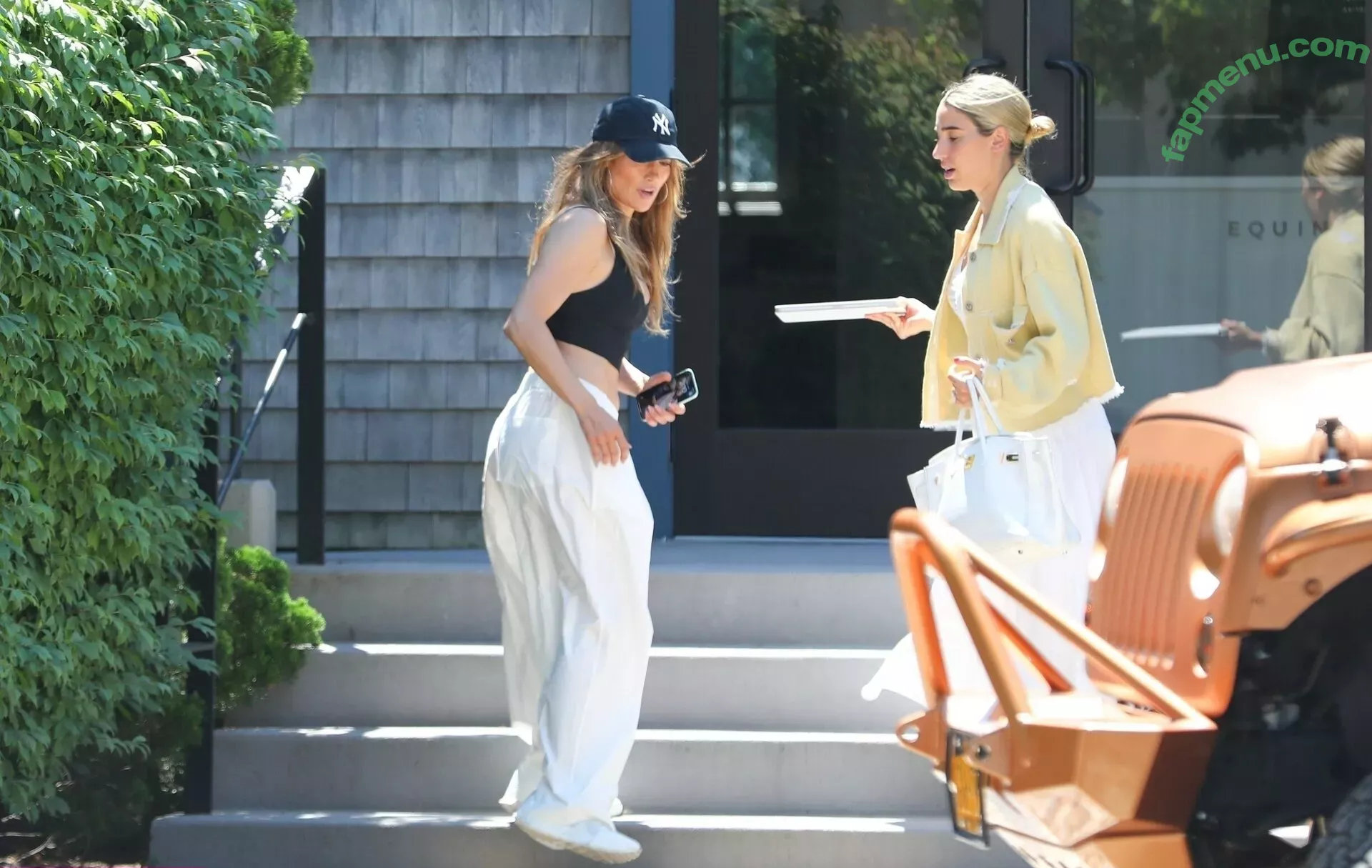 Jennifer Lopez nude photo #3377 (JLo / jennifer_jlo / jenniferlopez)