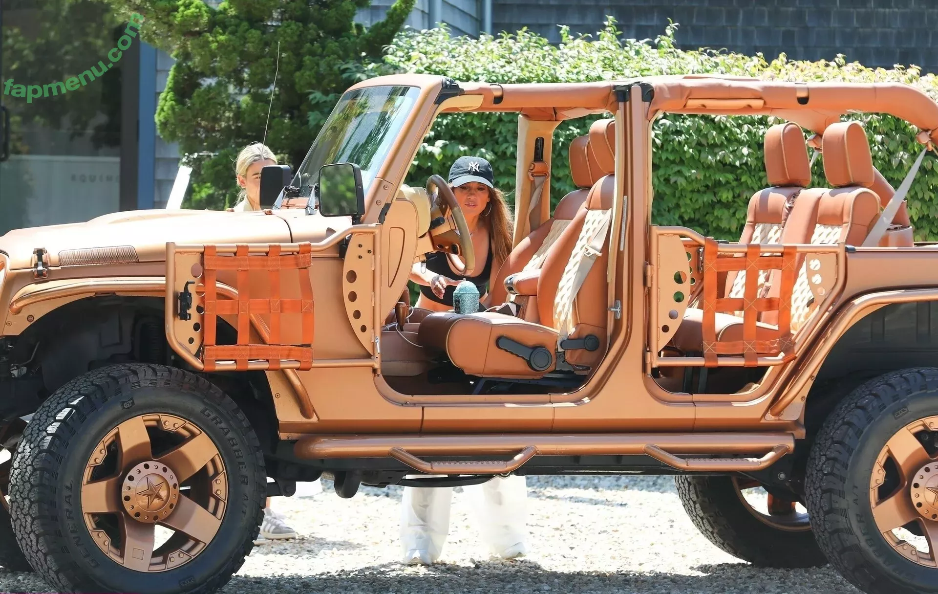 Jennifer Lopez nude photo #3388 (JLo / jennifer_jlo / jenniferlopez)