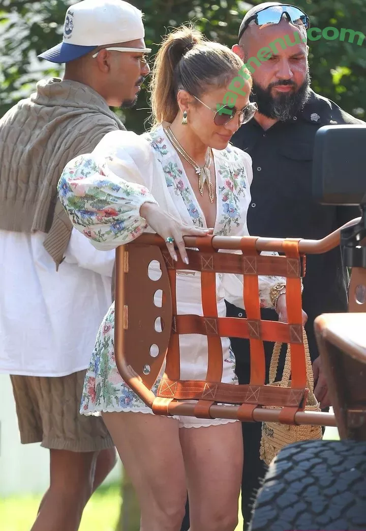 Jennifer Lopez nude photo #3420 (JLo / jennifer_jlo / jenniferlopez)