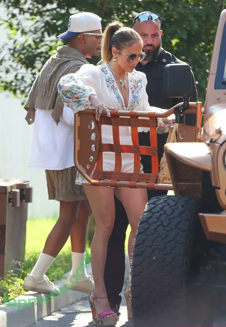Jennifer Lopez nude photo #3423 (JLo / jennifer_jlo / jenniferlopez)