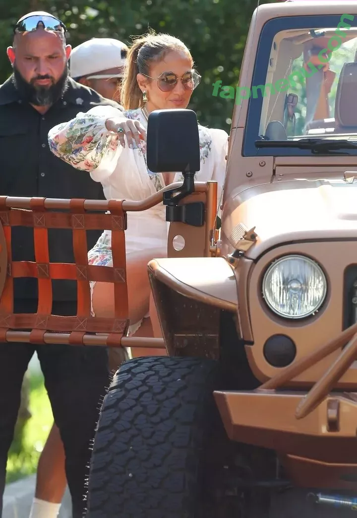 Jennifer Lopez nude photo #3427 (JLo / jennifer_jlo / jenniferlopez)