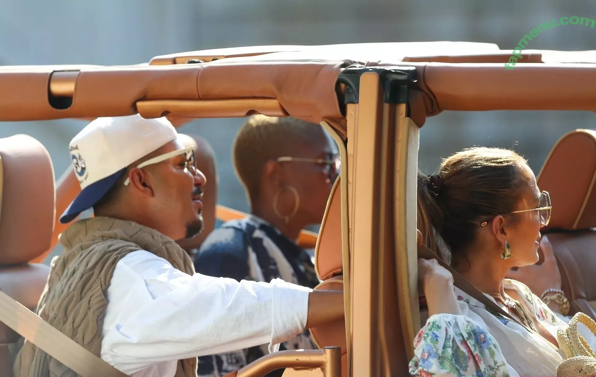 Jennifer Lopez nude photo #3430 (JLo / jennifer_jlo / jenniferlopez)