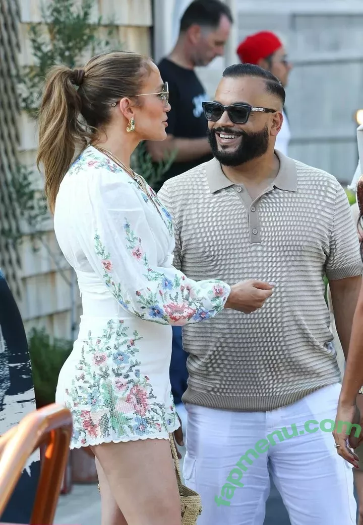 Jennifer Lopez nude photo #3464 (JLo / jennifer_jlo / jenniferlopez)