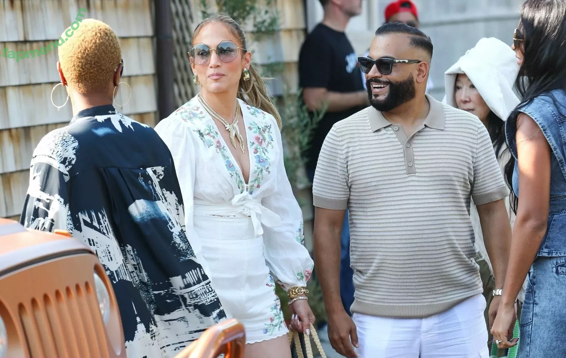 Jennifer Lopez nude photo #3466 (JLo / jennifer_jlo / jenniferlopez)