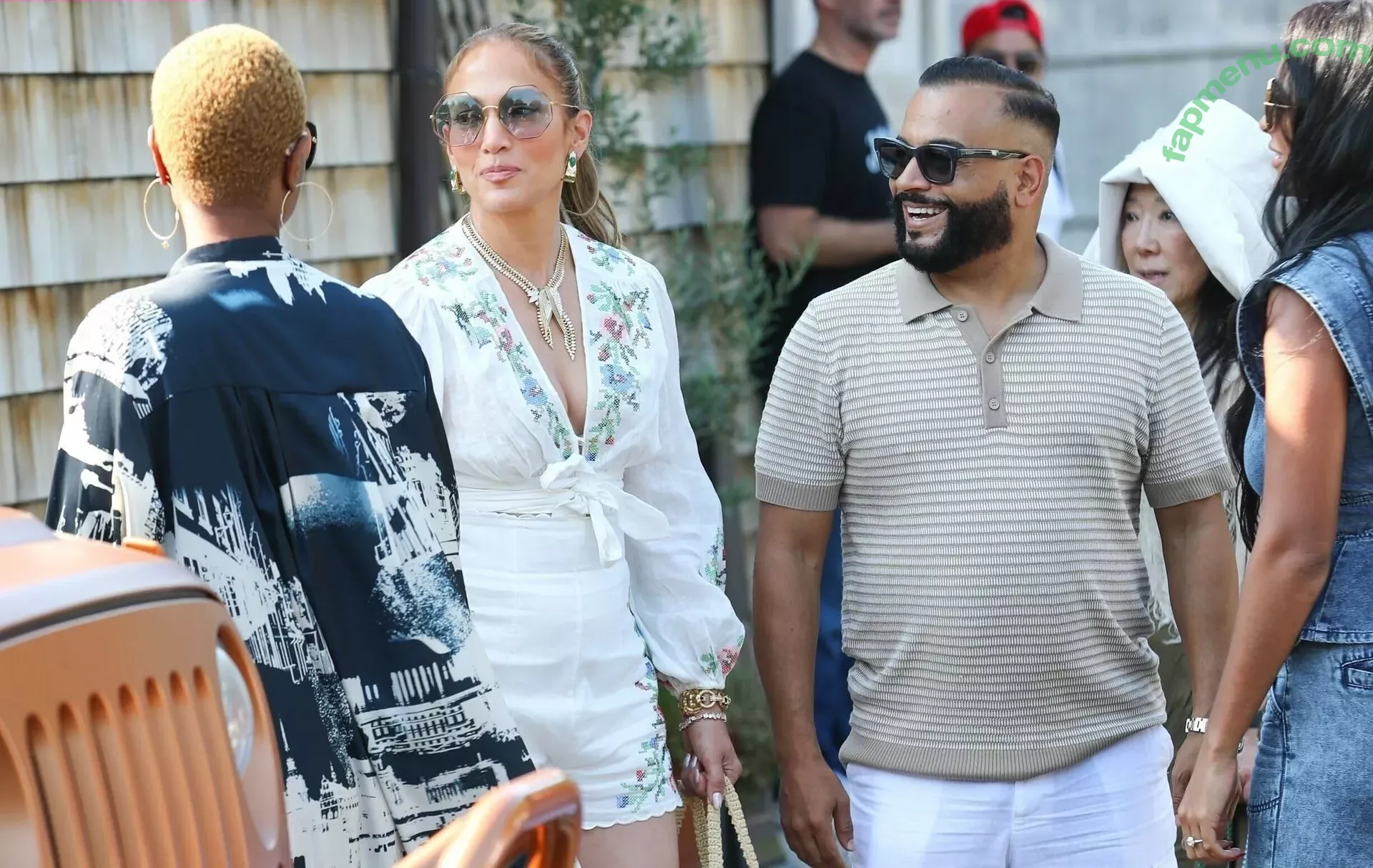 Jennifer Lopez nude photo #3468 (JLo / jennifer_jlo / jenniferlopez)