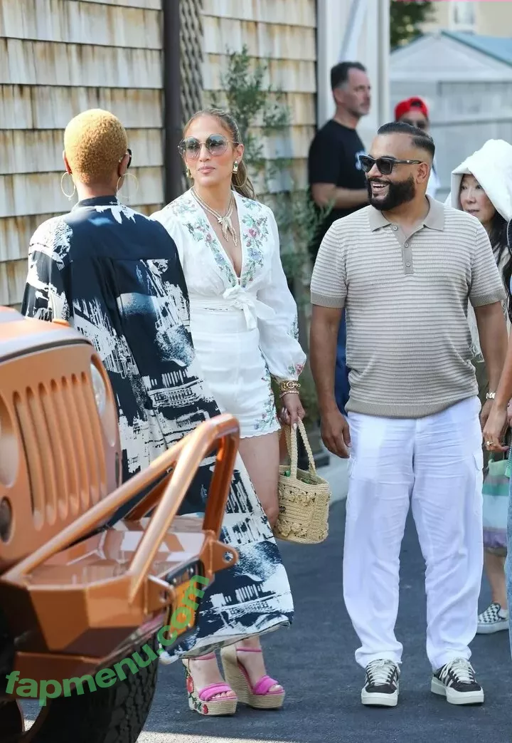 Jennifer Lopez nude photo #3469 (JLo / jennifer_jlo / jenniferlopez)