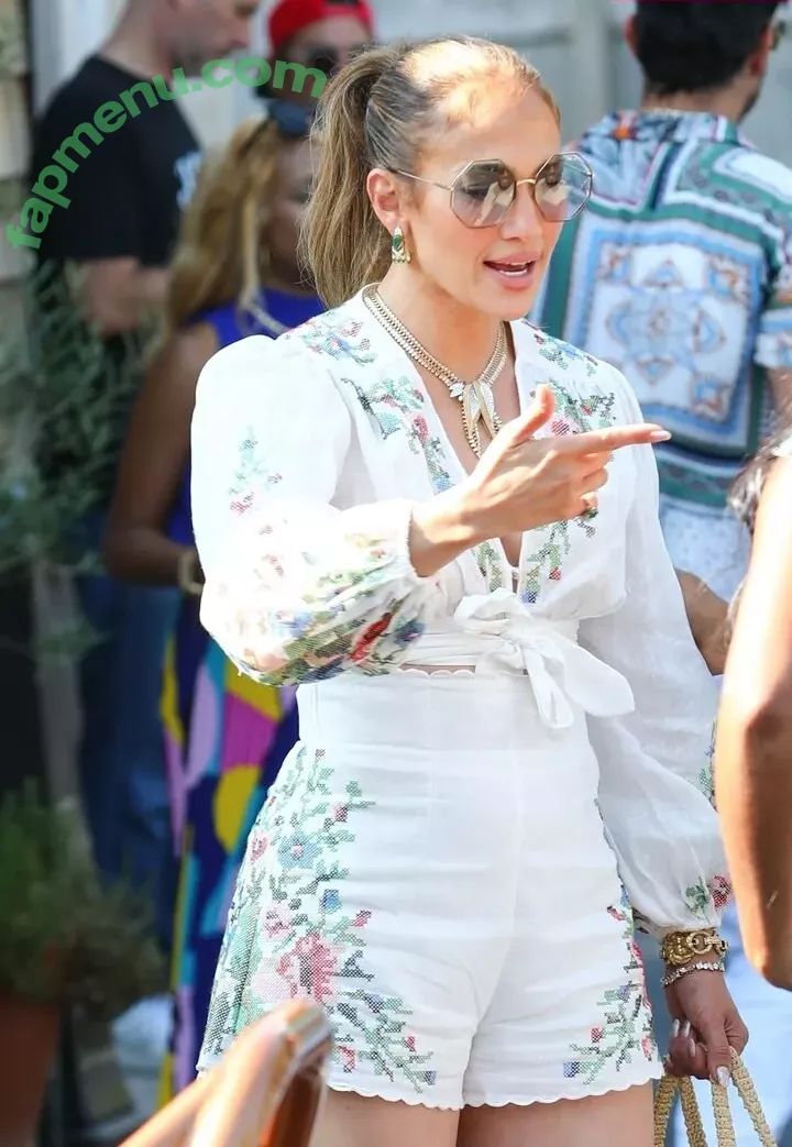 Jennifer Lopez nude photo #3483 (JLo / jennifer_jlo / jenniferlopez)