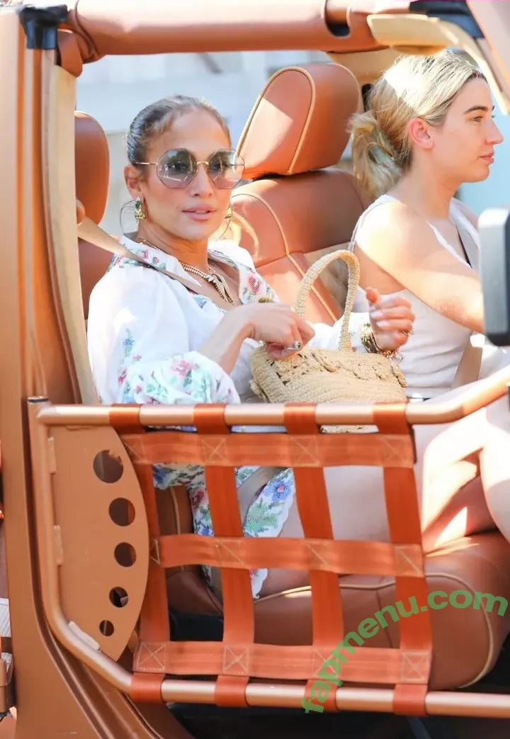 Jennifer Lopez nude photo #3497 (JLo / jennifer_jlo / jenniferlopez)