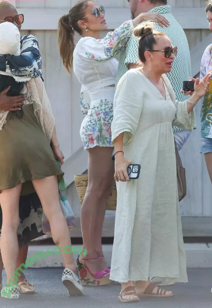 Jennifer Lopez nude photo #3503 (JLo / jenniferlopez)