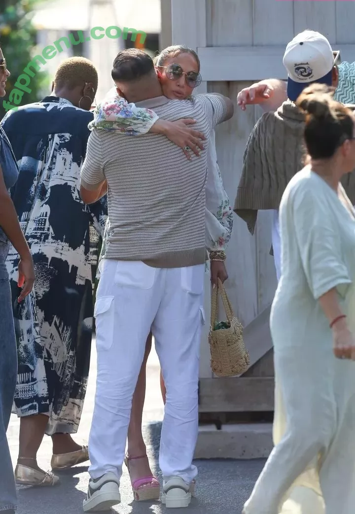 Jennifer Lopez nude photo #3508 (JLo / jenniferlopez)