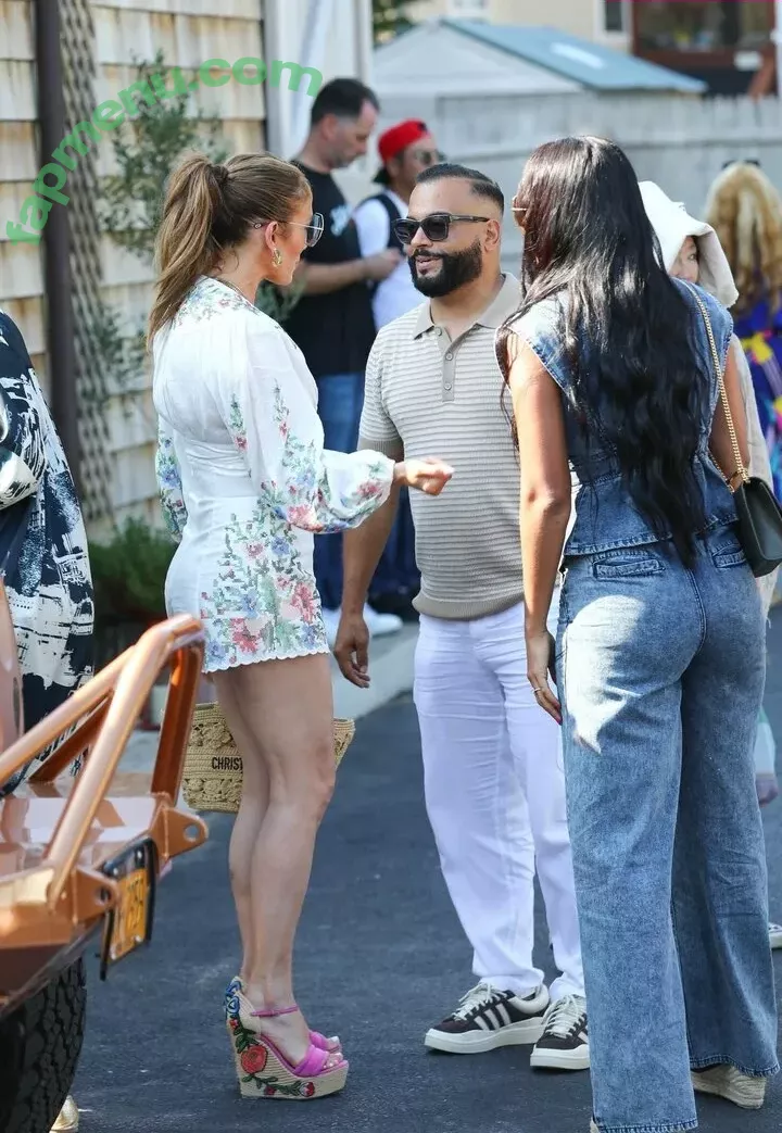 Jennifer Lopez nude photo #3526 (JLo / jennifer_jlo / jenniferlopez)