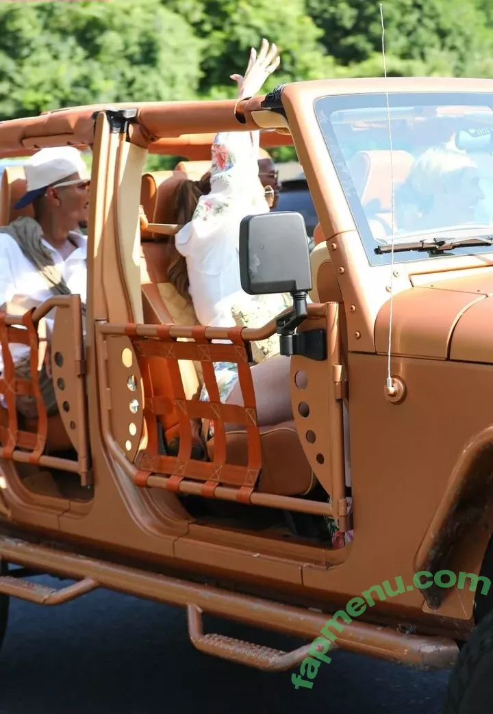 Jennifer Lopez nude photo #3535 (JLo / jenniferlopez)