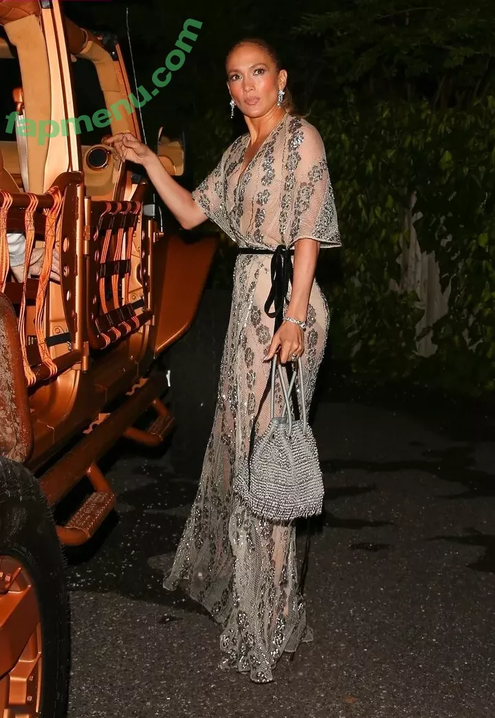 Jennifer Lopez nude photo #3550 (JLo / jenniferlopez)