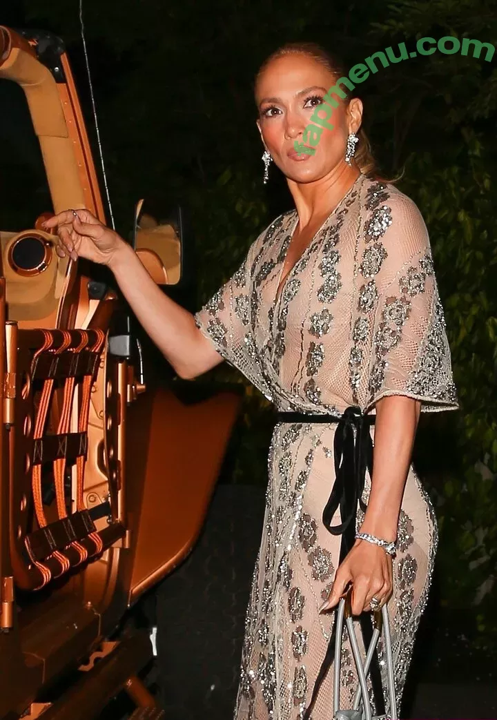Jennifer Lopez nude photo #3553 (JLo / jenniferlopez)