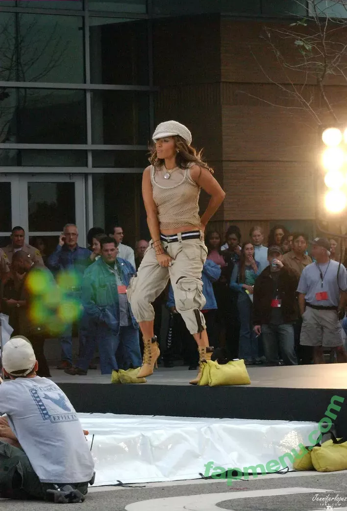 Jennifer Lopez nude photo #3608 (JLo / jenniferlopez)