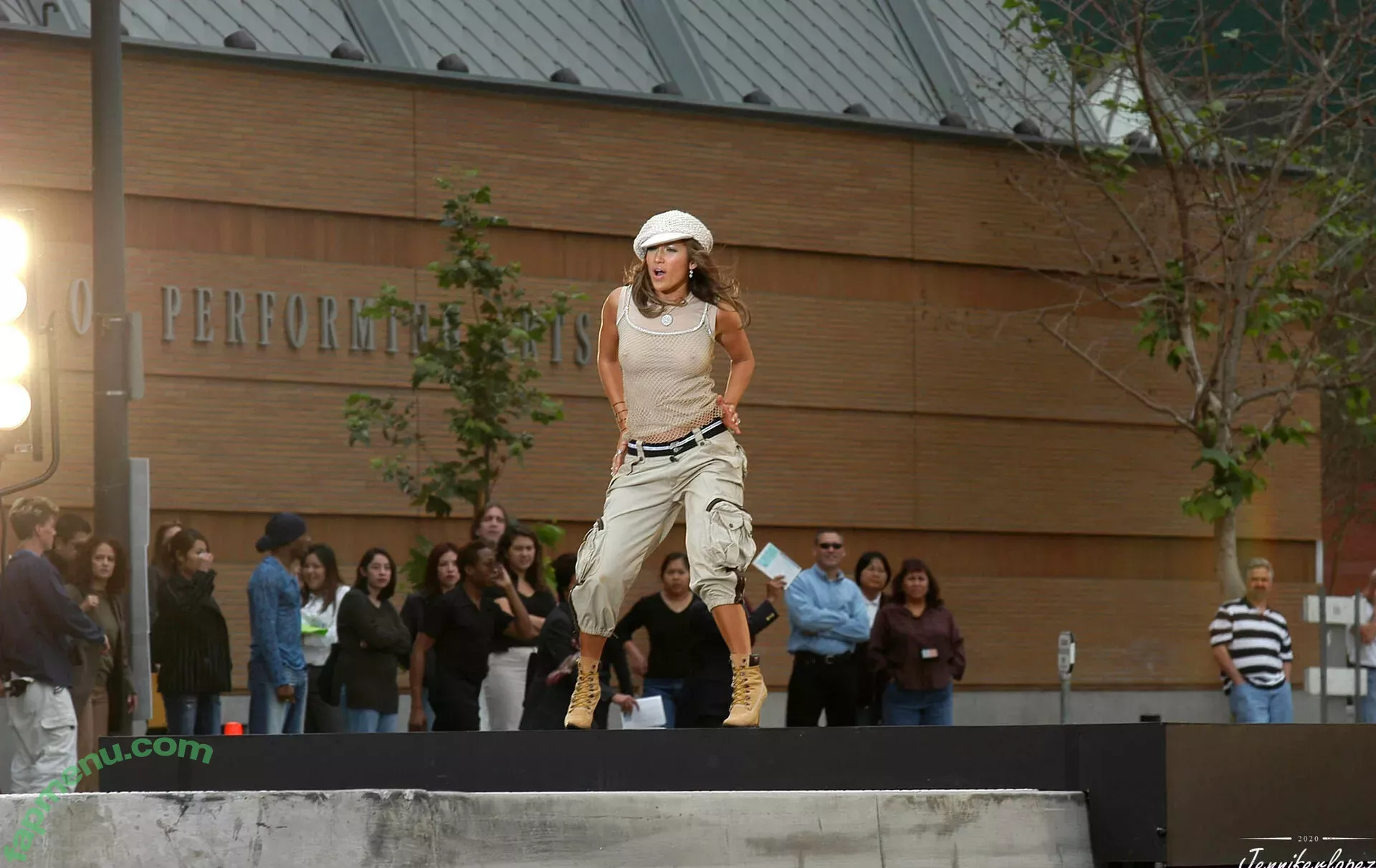 Jennifer Lopez nude photo #3614 (JLo / jennifer_jlo / jenniferlopez)