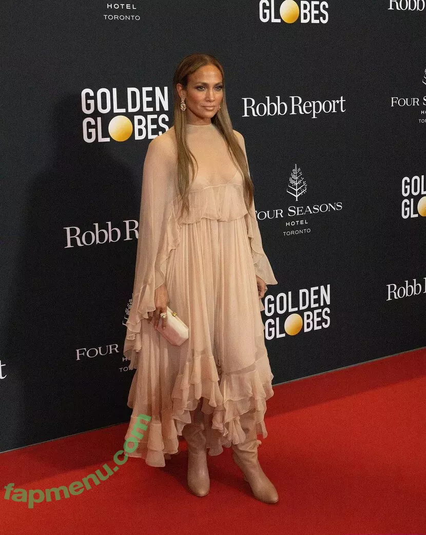 Jennifer Lopez nude photo #3648 (JLo / jenniferlopez)