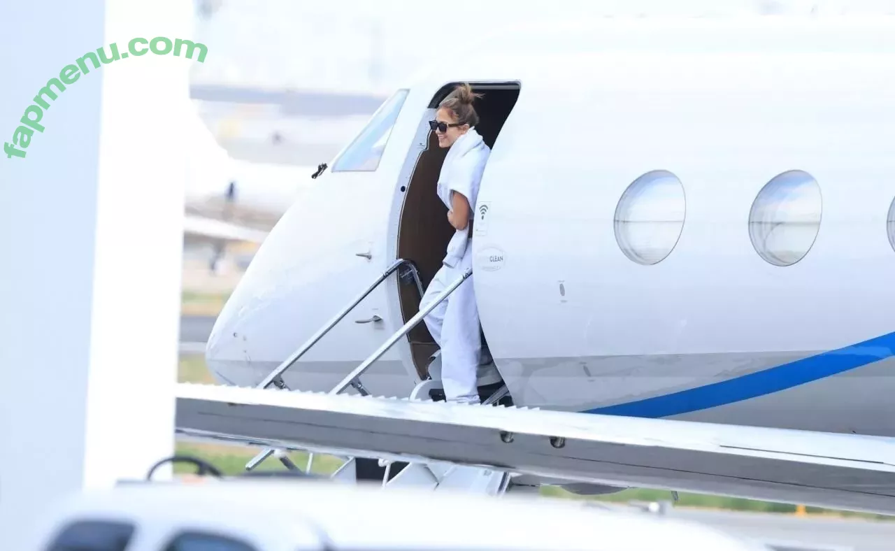 Jennifer Lopez nude photo #3665 (JLo / jenniferlopez)