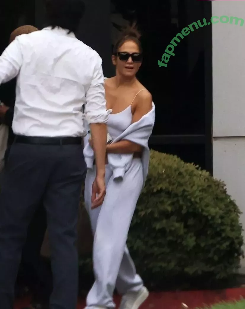 Jennifer Lopez nude photo #3669 (JLo / jenniferlopez)