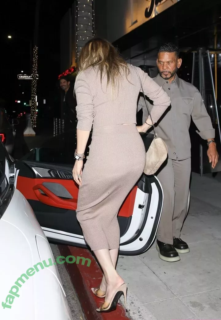 Jennifer Lopez nude photo #3721 (JLo / jenniferlopez)