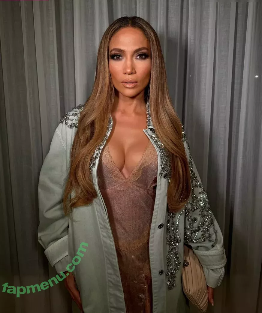 Jennifer Lopez nude photo #3725 (JLo / jenniferlopez)