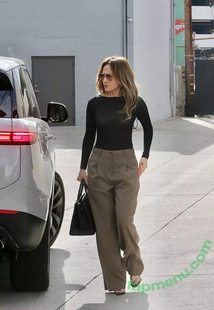 Jennifer Lopez nude photo #3773 (JLo / jenniferlopez)