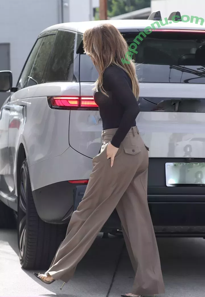 Jennifer Lopez nude photo #3782 (JLo / jenniferlopez)