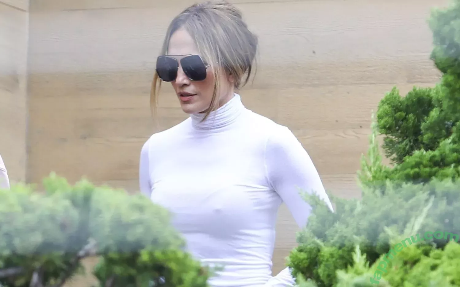 Jennifer Lopez nude photo #3787 (JLo / jenniferlopez)