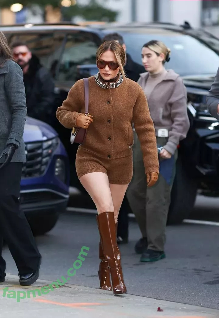 Jennifer Lopez nude photo #3807 (JLo / jenniferlopez)