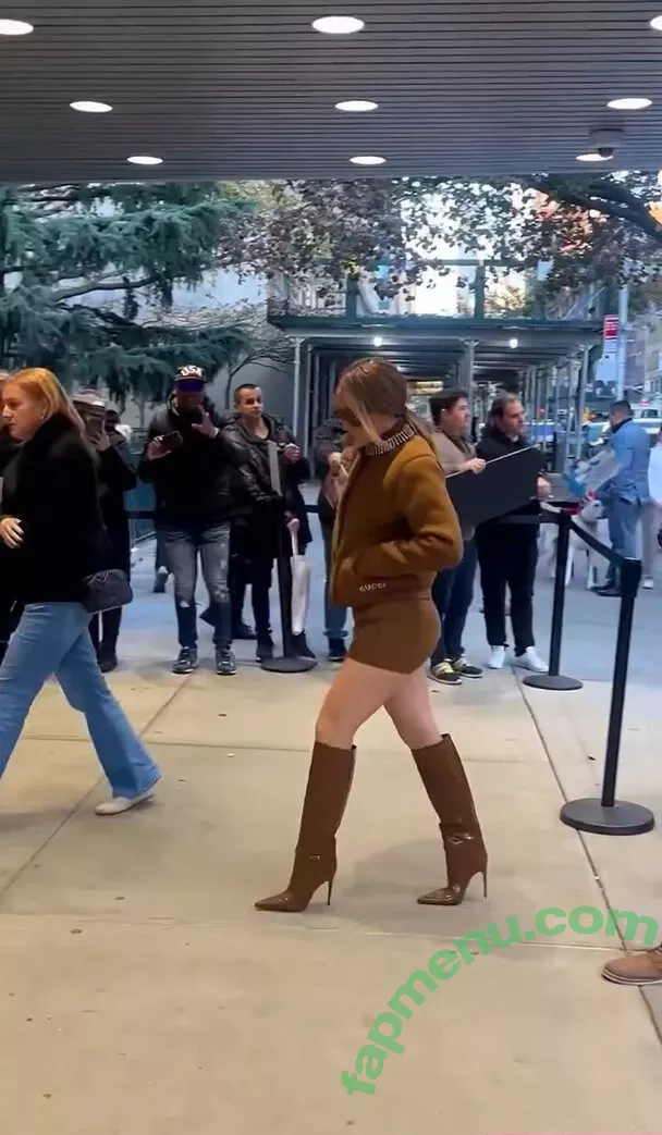 Jennifer Lopez nude photo #3822 (JLo / jenniferlopez)