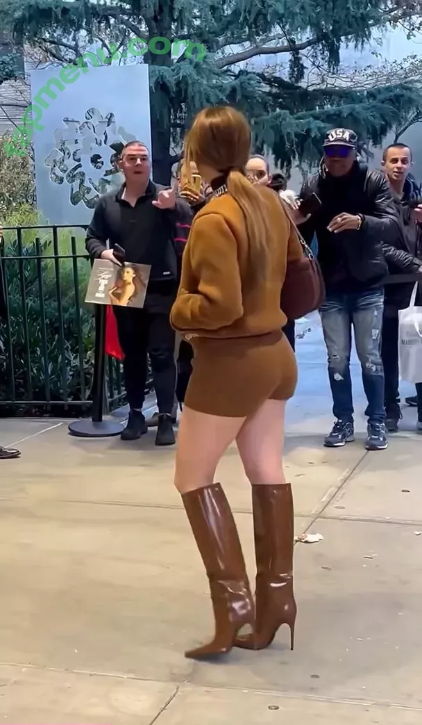 Jennifer Lopez nude photo #3828 (JLo / jenniferlopez)