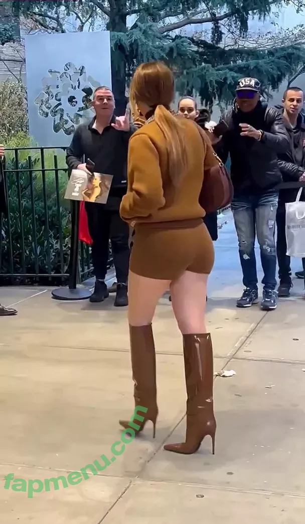 Jennifer Lopez nude photo #3829 (JLo / jenniferlopez)