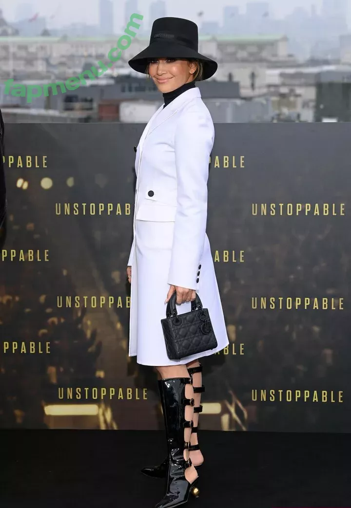 Jennifer Lopez nude photo #3892 (JLo / jenniferlopez)