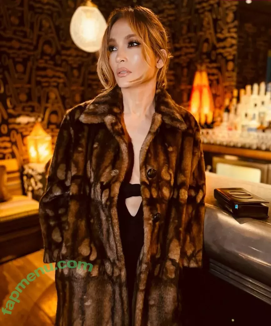 Jennifer Lopez nude photo #3944 (JLo / jenniferlopez)