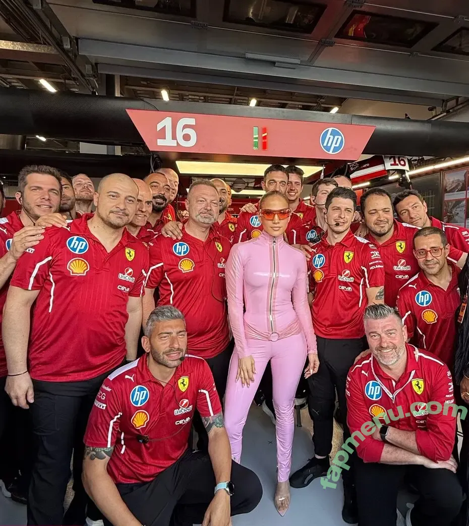 Jennifer Lopez nude photo #4544 (JLo / jenniferlopez)