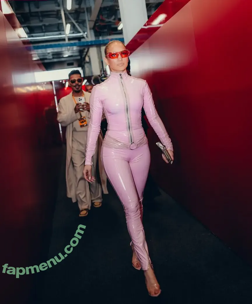 Jennifer Lopez nude photo #4546 (JLo / jenniferlopez)