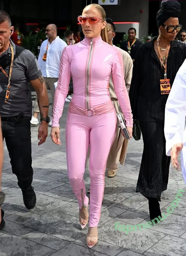 Jennifer Lopez nude photo #4562 (JLo / jenniferlopez)