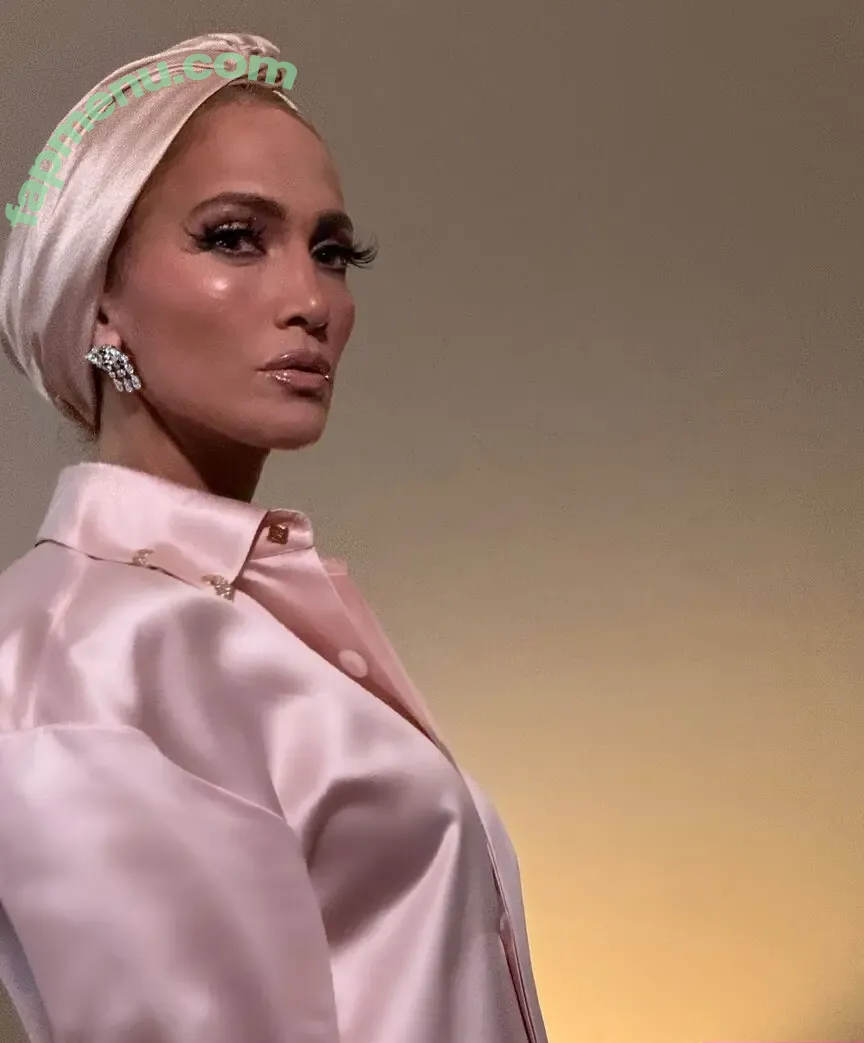 Jennifer Lopez nude photo #4566 (JLo / jenniferlopez)