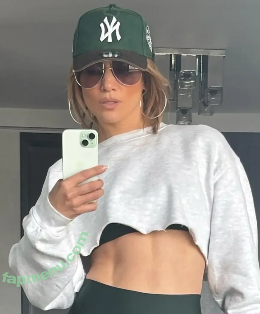 Jennifer Lopez nude photo #4569 (JLo / jenniferlopez)