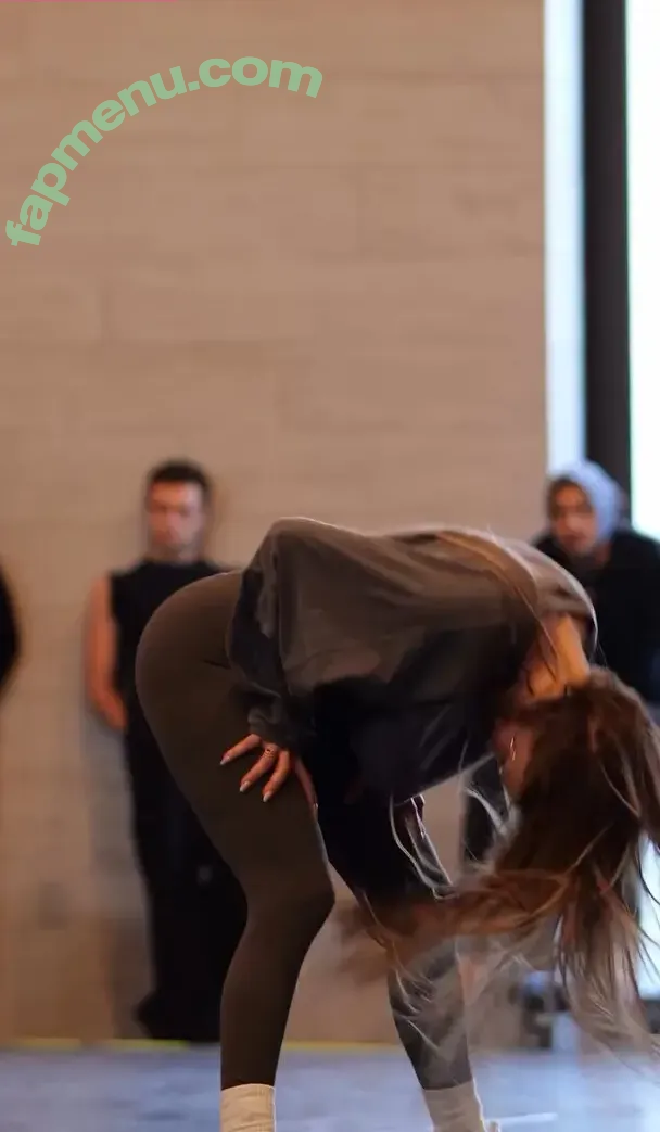 Jennifer Lopez nude photo #4589 (JLo / jenniferlopez)