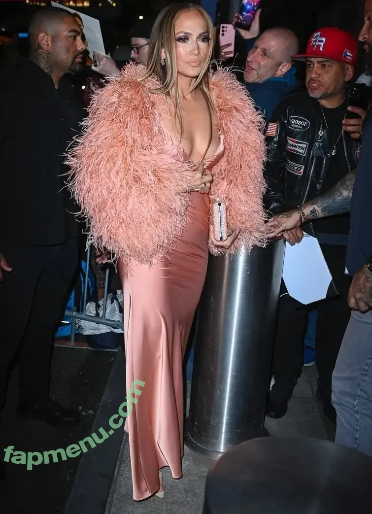 Jennifer Lopez nude photo #4608 (JLo / jenniferlopez)
