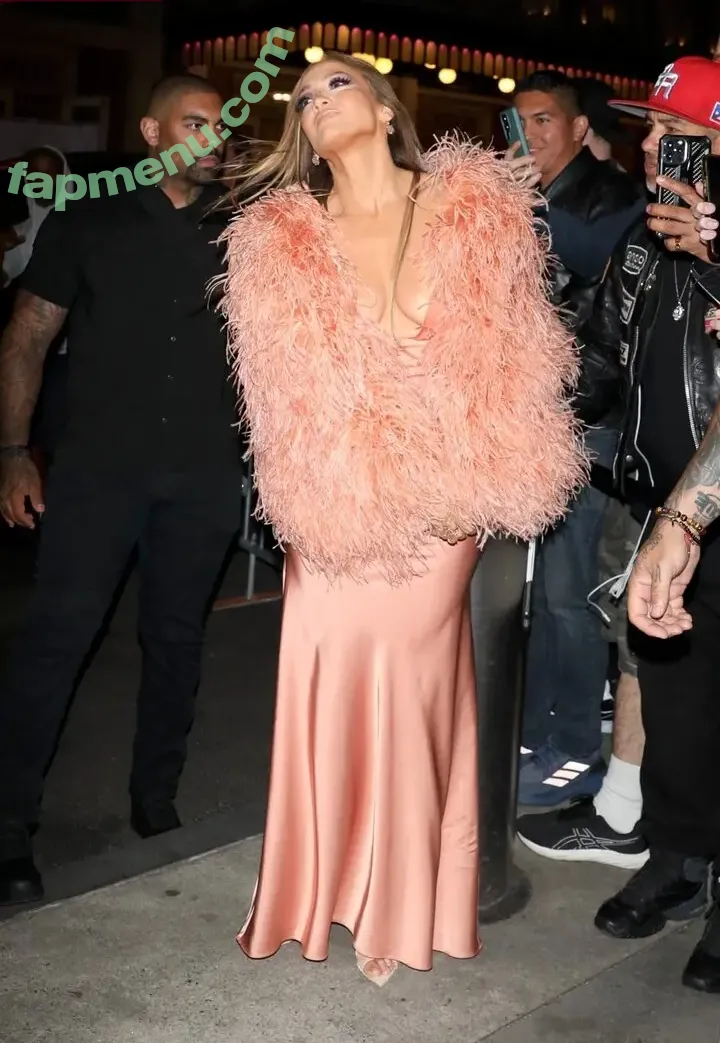 Jennifer Lopez nude photo #4619 (JLo / jenniferlopez)