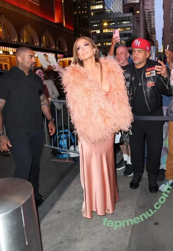 Jennifer Lopez nude photo #4620 (JLo / jenniferlopez)