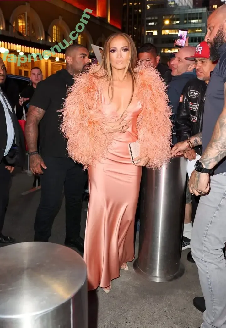 Jennifer Lopez nude photo #4621 (JLo / jenniferlopez)
