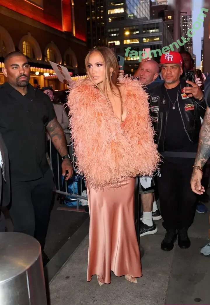 Jennifer Lopez nude photo #4625 (JLo / jenniferlopez)