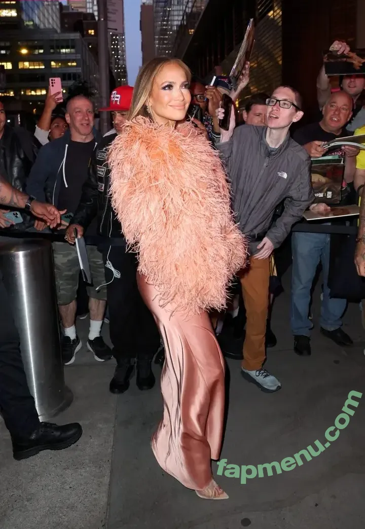 Jennifer Lopez nude photo #4629 (JLo / jenniferlopez)