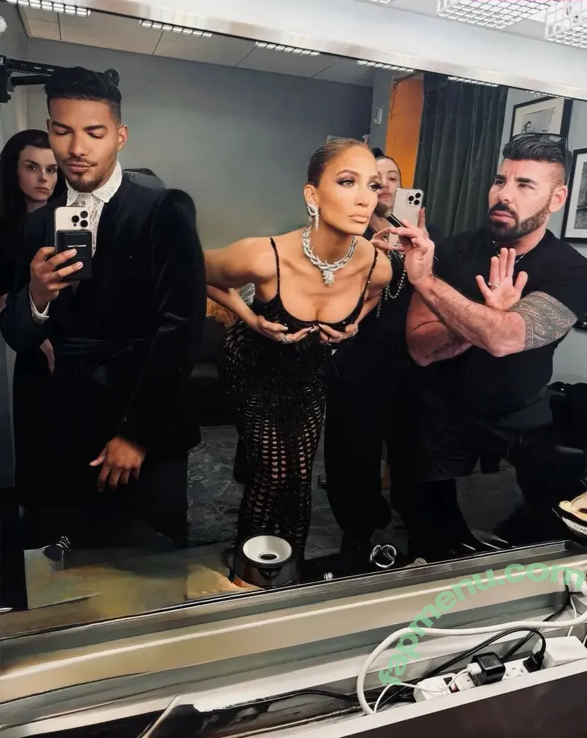 Jennifer Lopez nude photo #4635 (JLo / jenniferlopez)