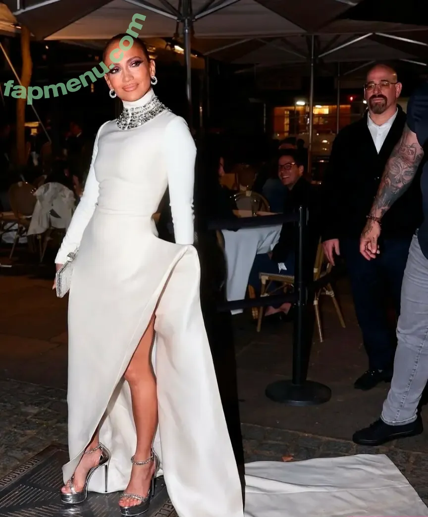 Jennifer Lopez nude photo #4636 (JLo / jenniferlopez)