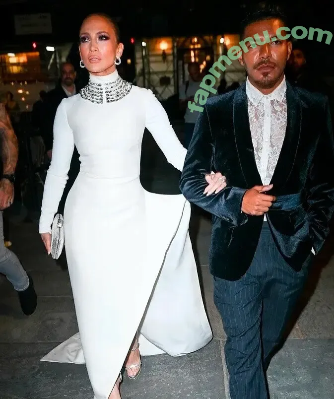 Jennifer Lopez nude photo #4638 (JLo / jenniferlopez)